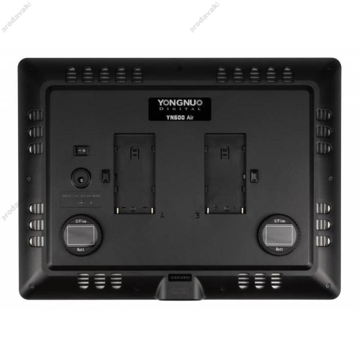 Лампа відеосвітла Yongnuo YN600 Air 40W Light 192 pcs color 3200-5600K + 2 AKБ із зарядним пристроєм