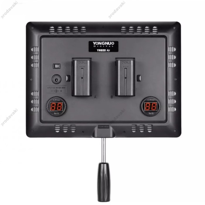 Лампа відеосвітла Yongnuo YN600 Air 40W Light 192 pcs color 3200-5600K + 2 AKБ із зарядним пристроєм