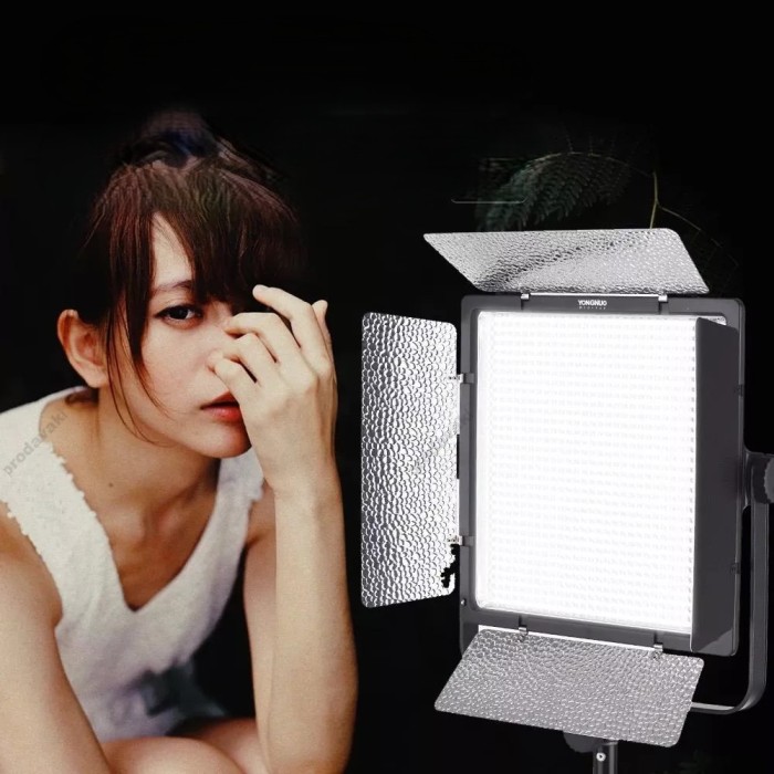 Лампа відеосвітло LED Yongnuo YN10800 81W Light 900 color 3200-5500K