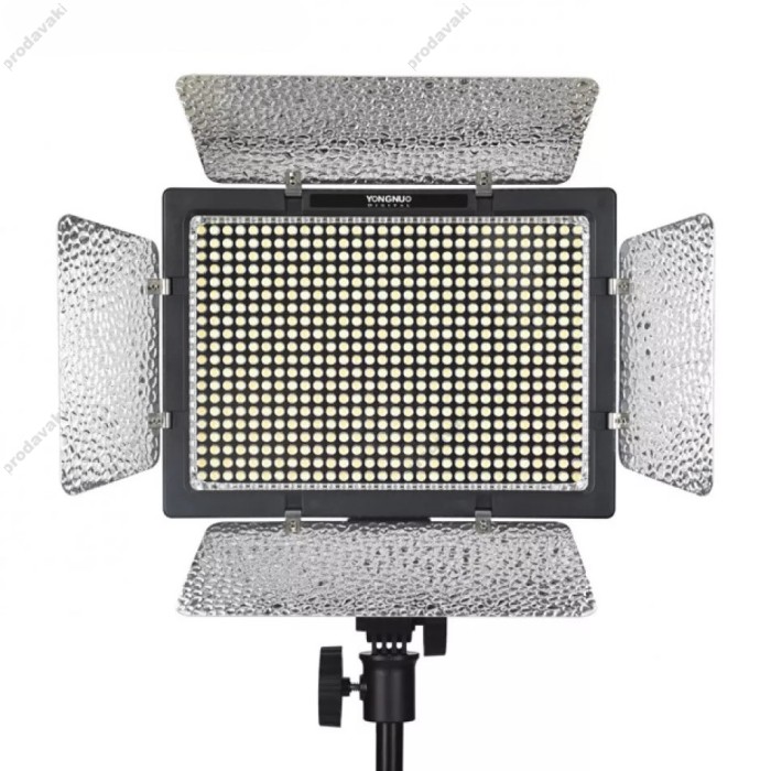 Лампа відеосвітло Yongnuo YN600L 36W color 3200-5600K Light 600 pcs із зарядним пристроєм 220v