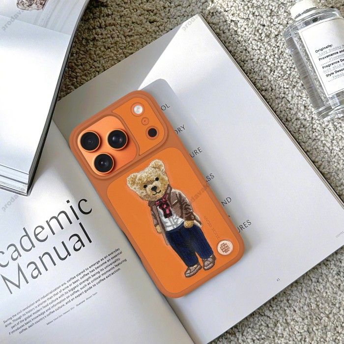 Чохол Zuck Bear London Leather Case iPhone 18 Pro / 17 Pro Orange