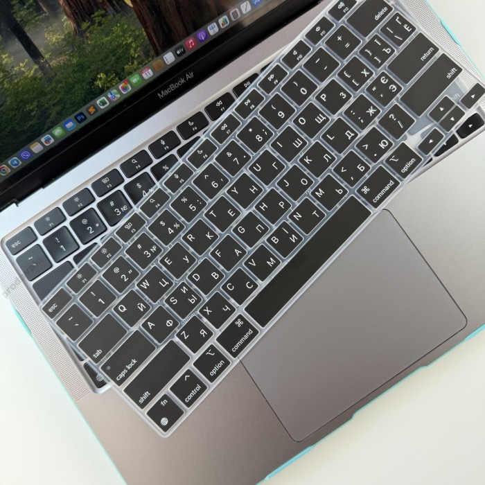 Силіконова накладка xVibe на клавіатуру MacBook NEO 13 2026 Українскі літери US Black