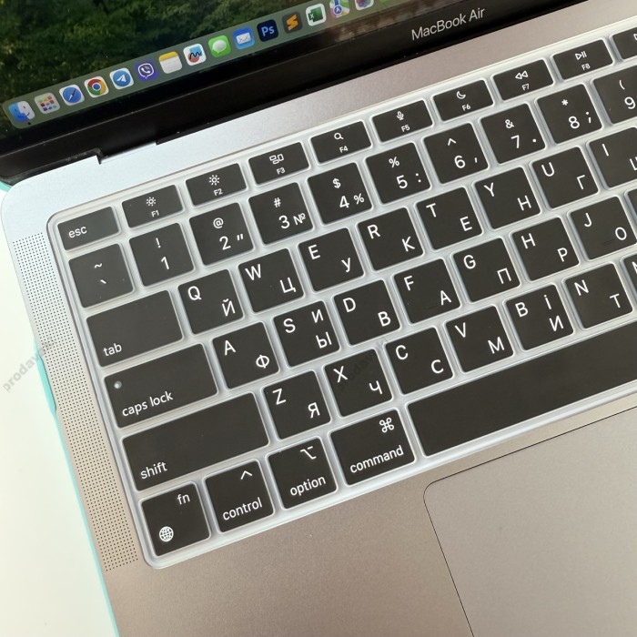 Силіконова накладка xVibe для MacBook Air 13 Black UA