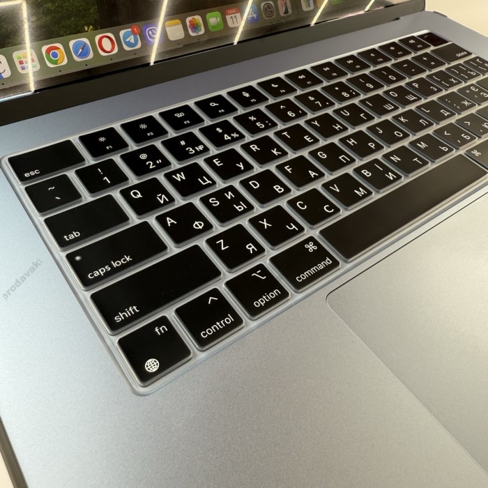 Силіконова накладка xVibe на клавіатуру MacBook New Air 13.6 2022-2026 Українскі літери EU Black