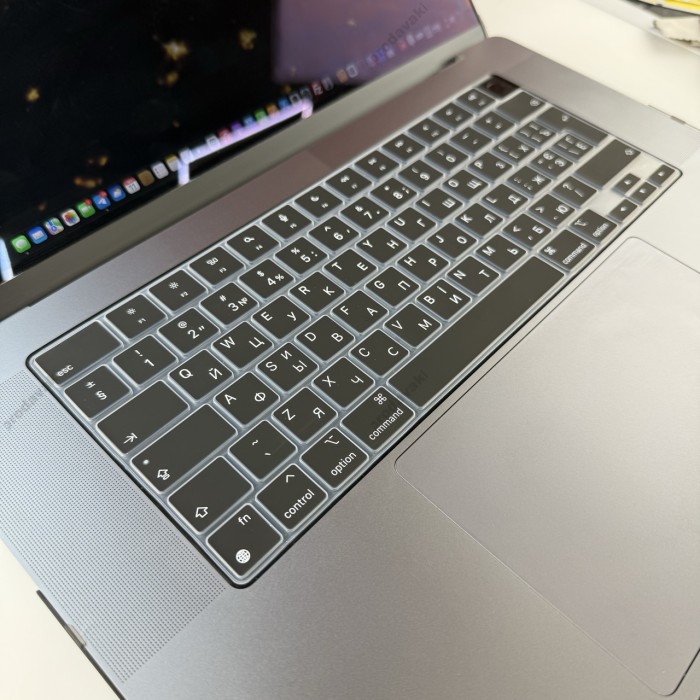 Силіконова накладка xVibe на клавіатуру MacBook New Pro 16.2" 2021-2026 Українскі літери EU Black