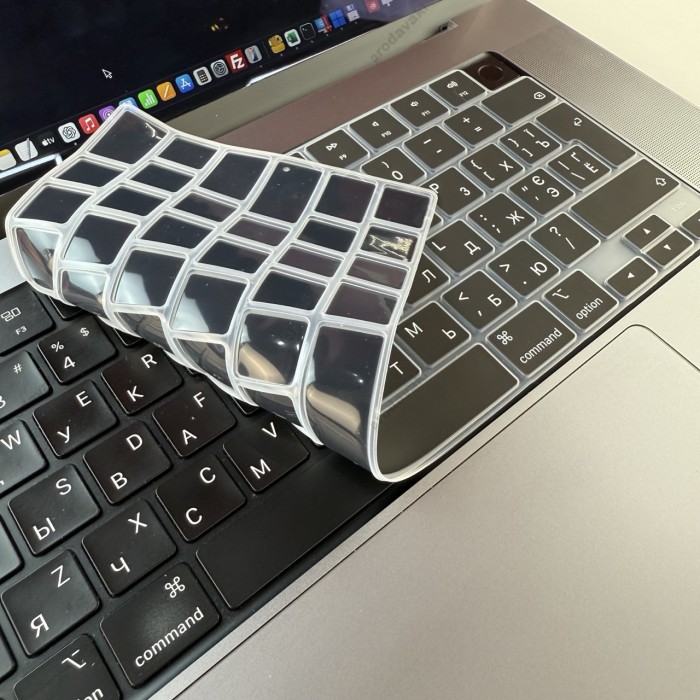Силіконова накладка xVibe на клавіатуру MacBook New Pro 16.2" 2021-2026 Українскі літери EU Black