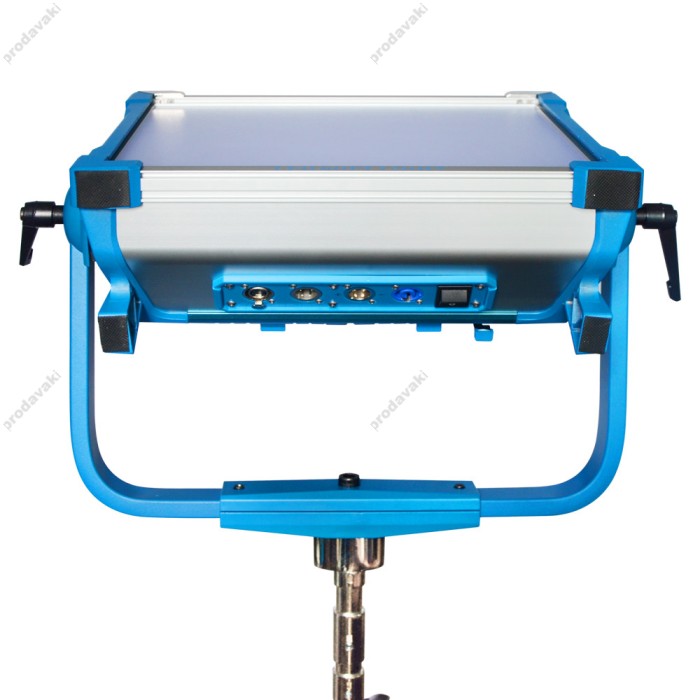 Лампа відеосвітло LED Veron AI-2000Bi 200W 3200-5600K effective distance 30m