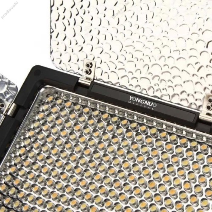 Лампа відеосвітло Yongnuo LED YN300 IV RGB White 18W Lights 376pcs+ AKБ із зарядним пристроєм для акб і 220v