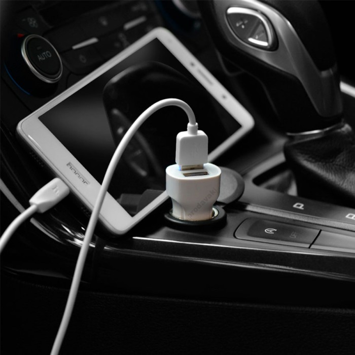 Автомобільний зарядний пристрій Hoco Z12 Lightning cable 2.4A White