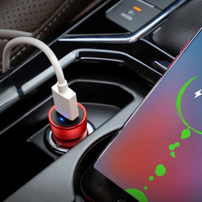 Автомобільний зарядний пристрій Hoco Z32 QC 3.0A 18W Red