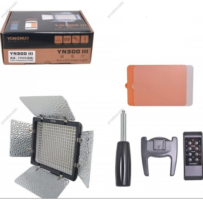 Лампа відеосвітла Yongnuo LED YN300 III 18W Light 300pcs 17x15 cm Corol Temperature 5500K + AKБ + Блок живлення