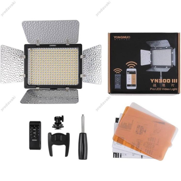 Лампа відеосвітло Yongnuo LED YN300 III 18W Light 300pcs 17x15 cm Corol Temperature 3200-5600K