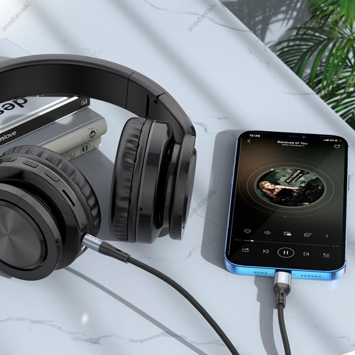 Кабель аудіоадаптер Hoco UPA22 silicone digital audio conversion cable AUX - Lightning 1m Black
